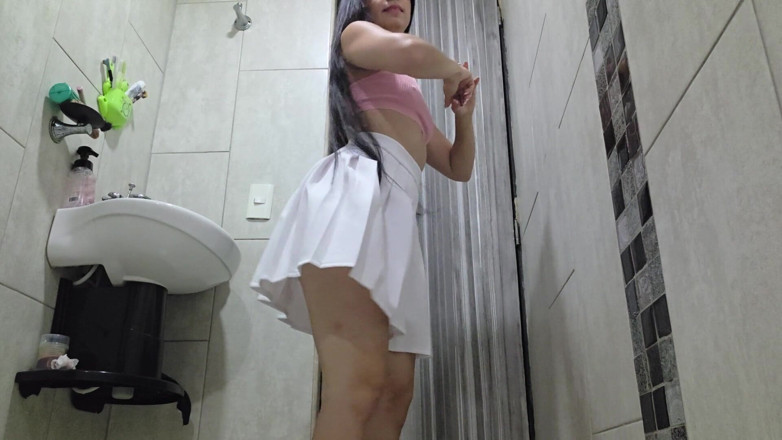 alexia twerk videos: A Little Exercise Before Going Before Bed