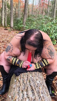 A găsit un vibrator în pădure va fi obraznică sau bună