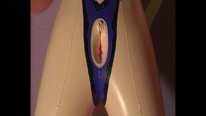 Mark Hannes: Sexdoll操逼手淫大量精子