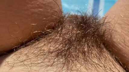 Cuteblonde666: Naakt zonnebadend buiten harig poesje