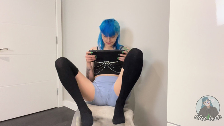 Alice Bean: Gamer Spodnie Wetting 2