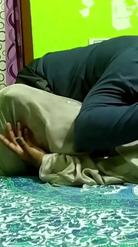 Masum bihari naina yenge faphouse'da tam romantik ön sevişmeler ve masti