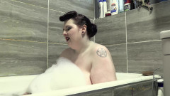 Mxtress Valleycat: Soapy Servitude
