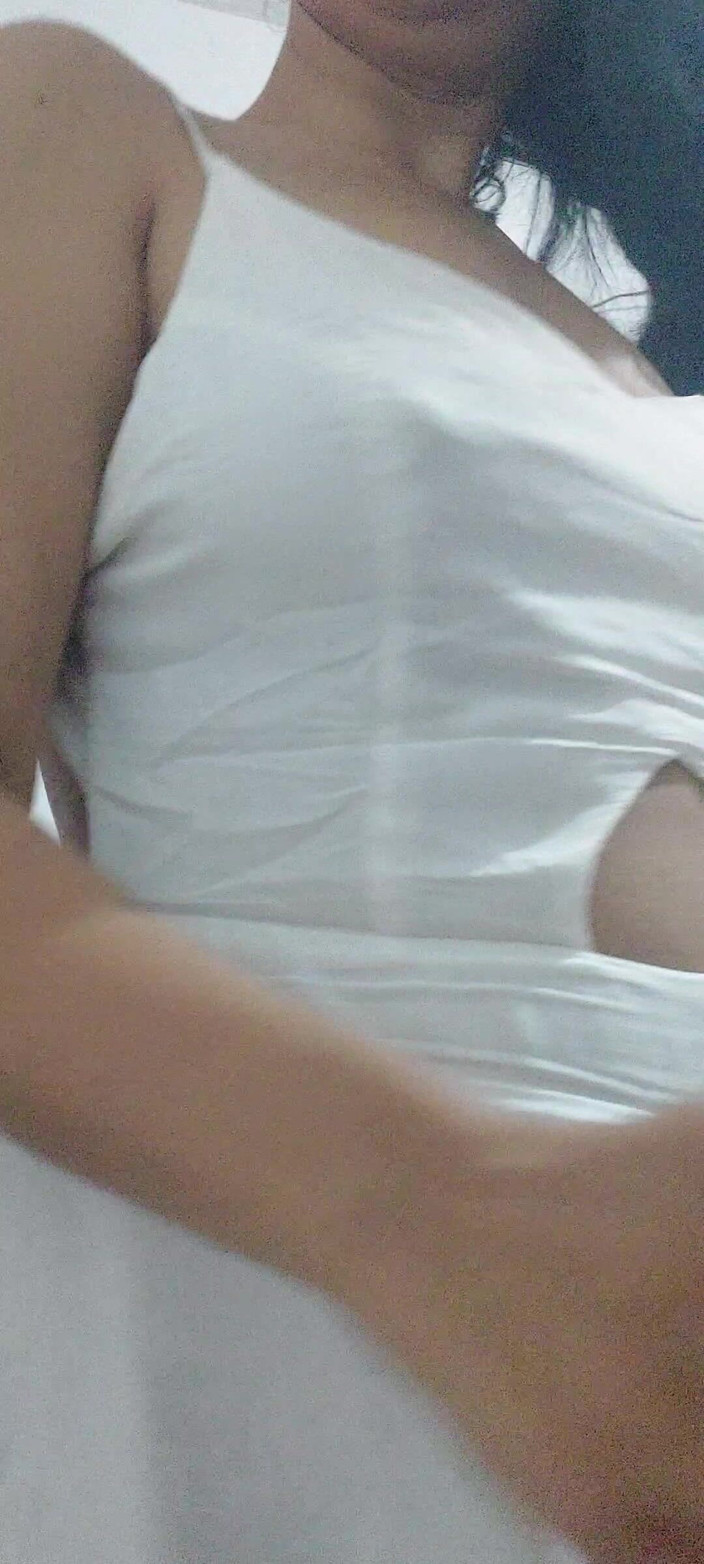 Renatinharj: She Got Naked and Masturbated with a Dildo in Her...