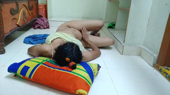 Telugu Couple: Ouvrir les jambes d’une tatie indienne sexy éjacule en elle