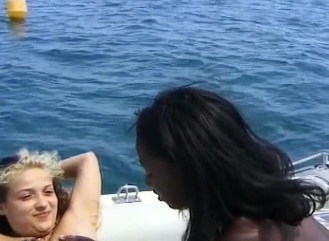 Hard Lesbians: Yatta sürtük kızlar
