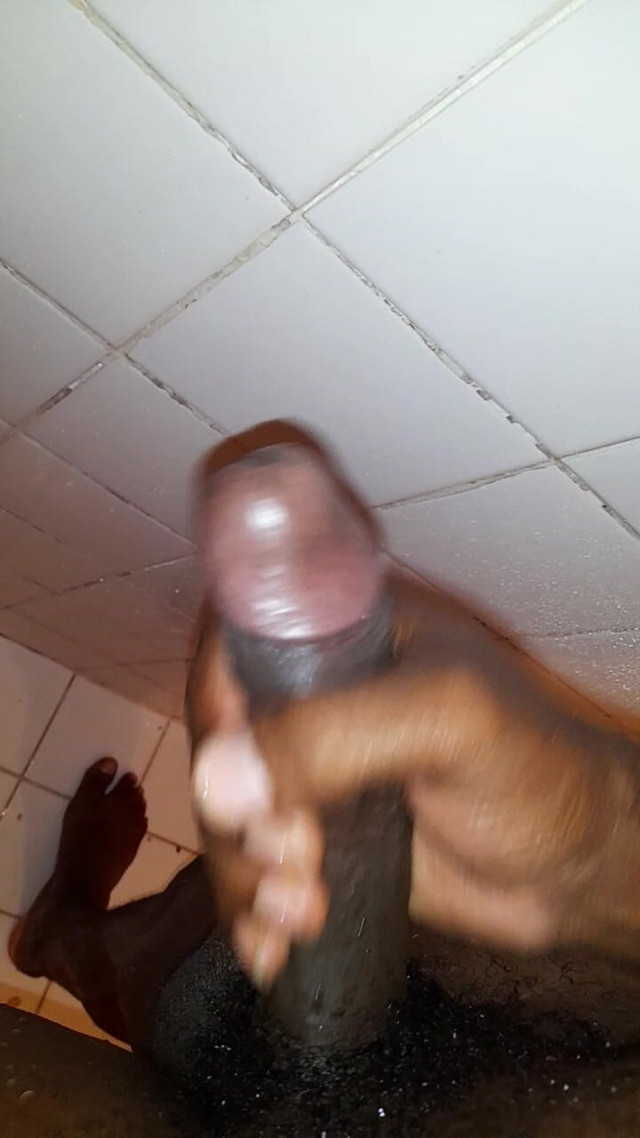 Jerking off S3 Ep8 (Black guy)