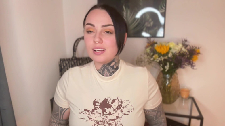 Miss Valentina: Scopata dal mio fidanzato sottomesso