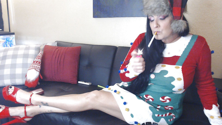 Abby Anna: 2本のタバコが連続してクリスマスの御馳走