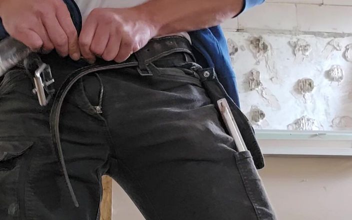 Chris_snoopy_91: Horny Noon Fuck with Dildo on the Construction Site