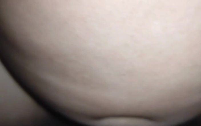 Surbappa1245: Une boudi bengalie en bikini se fait baiser par son...