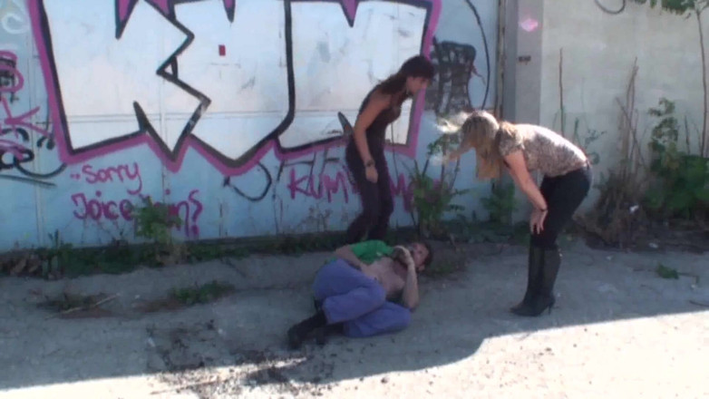 Femdom Austria: Outdoor boots licking