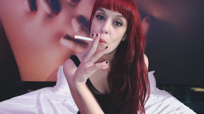 Candystart Videos: Feticcio del fumo della rossa