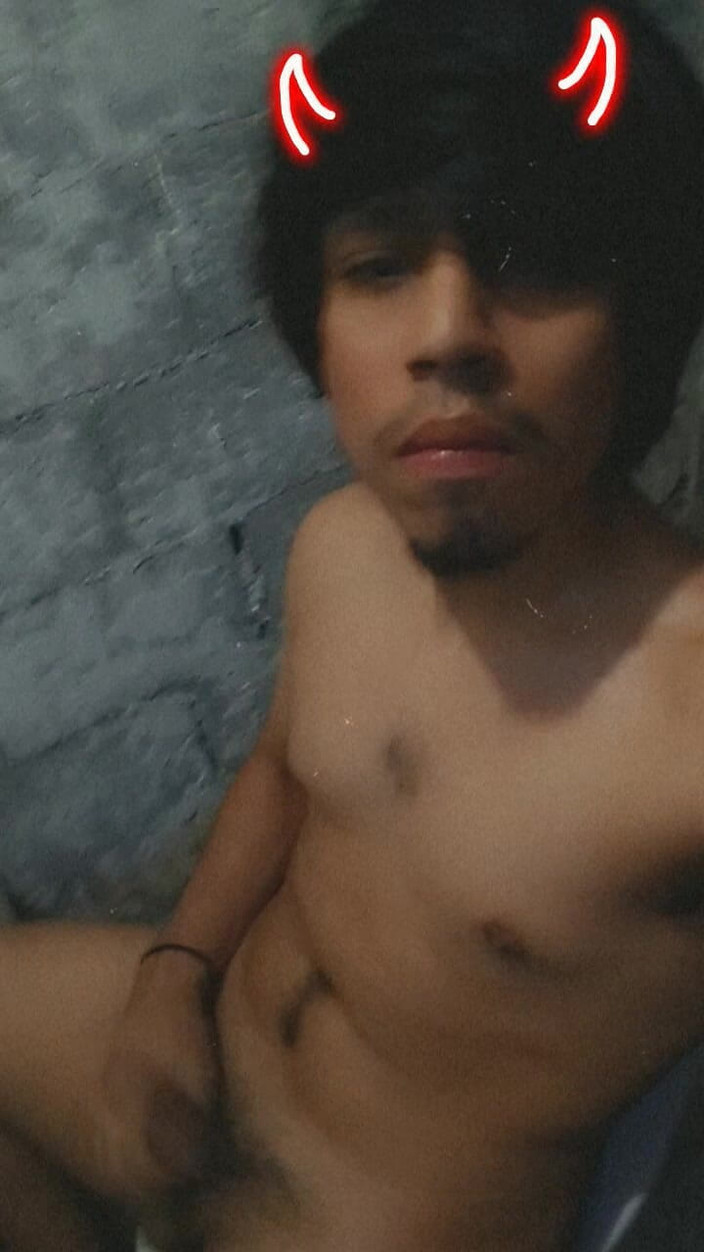 AlexAlejandro13: 화장실에서 핫한 악마