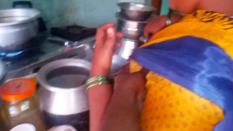 Priyanka314: Desi Bhabhi Cooking Homemade Sex