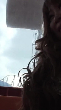 Remaja Jepang merekam masturbasi hingga orgasme di dalam mobil