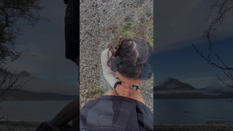 Whoopsy Kiwi: Pipe en plein air, facial