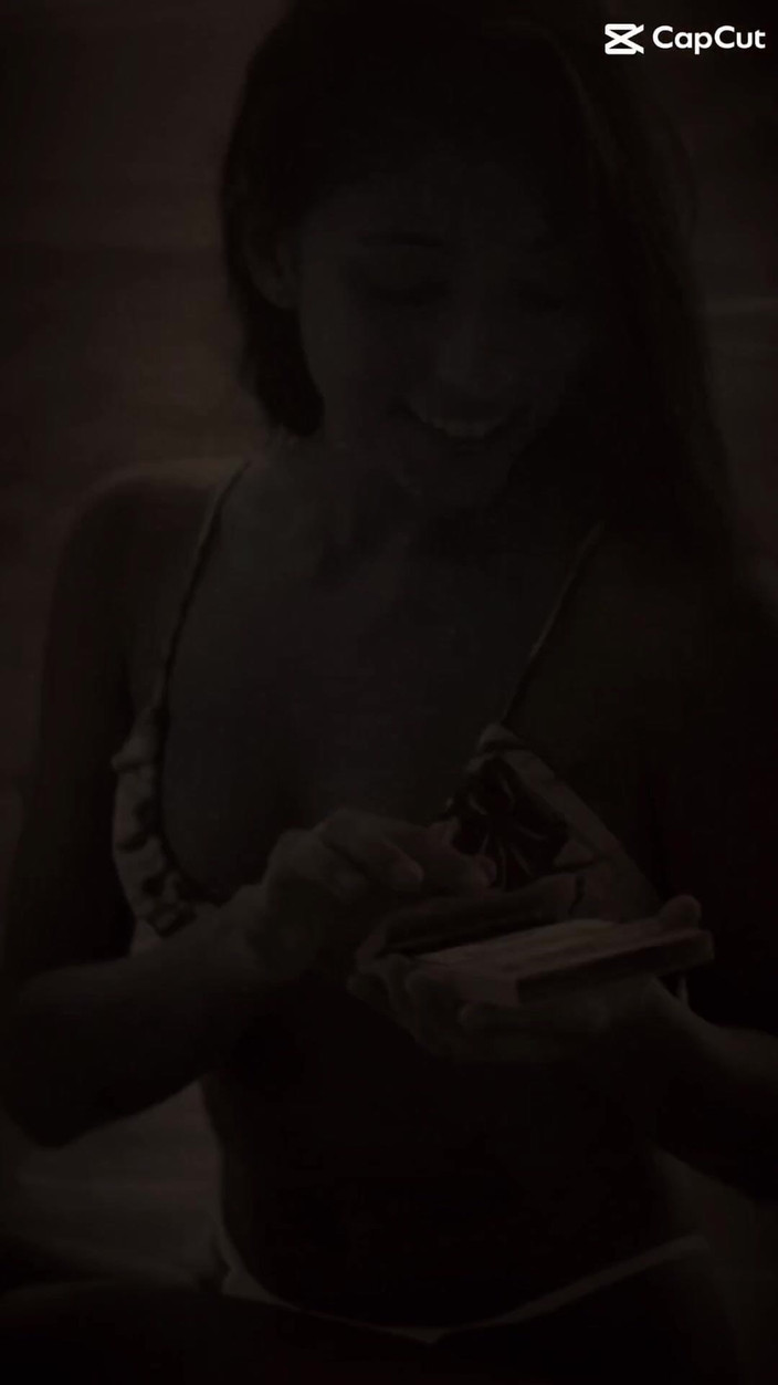 Vika_Sexting: Plezier voor twee: Habano, Skin en Whispers