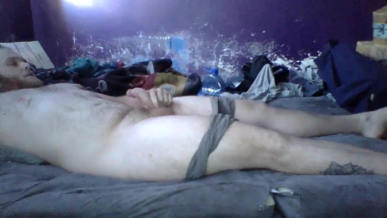 DS_707: Pau grosso na webcam, masturbação nua para gozar parte 3