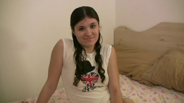 TeenXXX Stories: Kristen Will мастурбирует, а затем делает минет