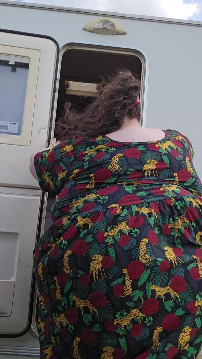 SSBBWLadyBrads: SSBBW Ladybrads Vs Caravan Door