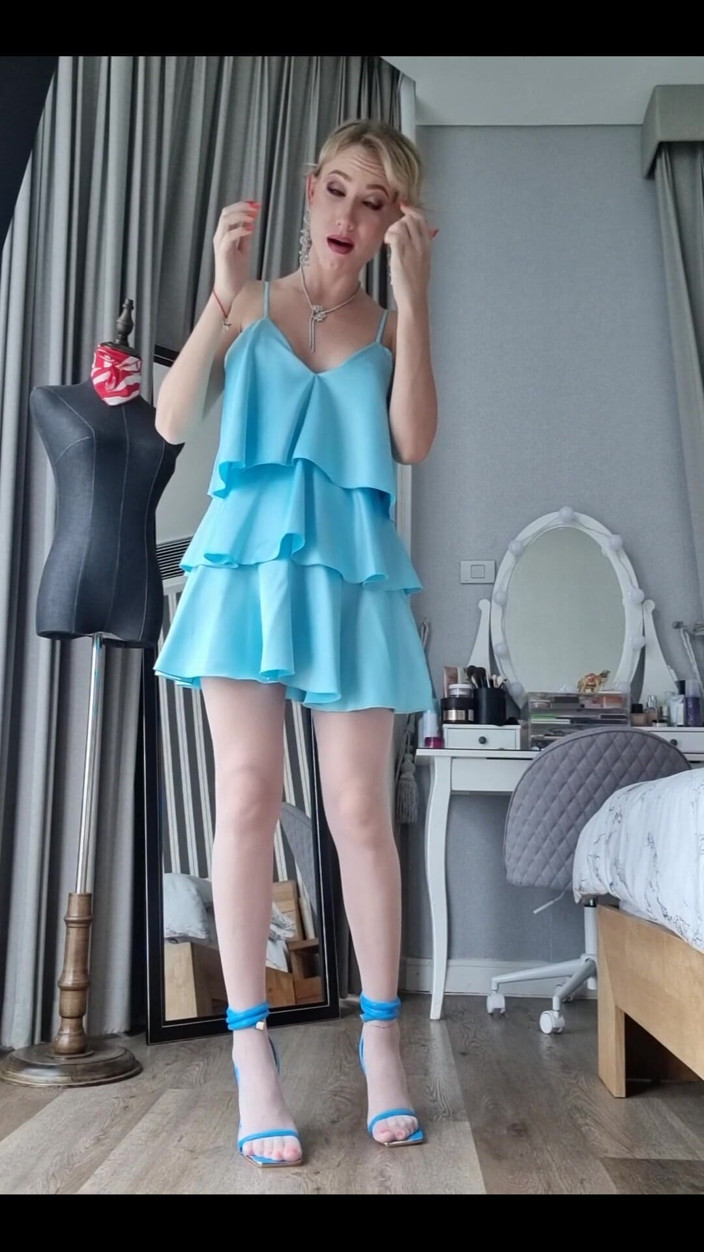 Angel The Dreamgirl: Mavi Elbise