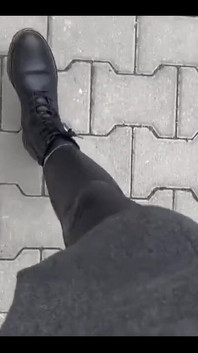 Kim ayakkabılarımı temizlemeye geliyor?