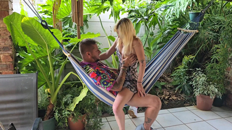 Sparowdox: Hawaii-urlaub versaute freundin oben