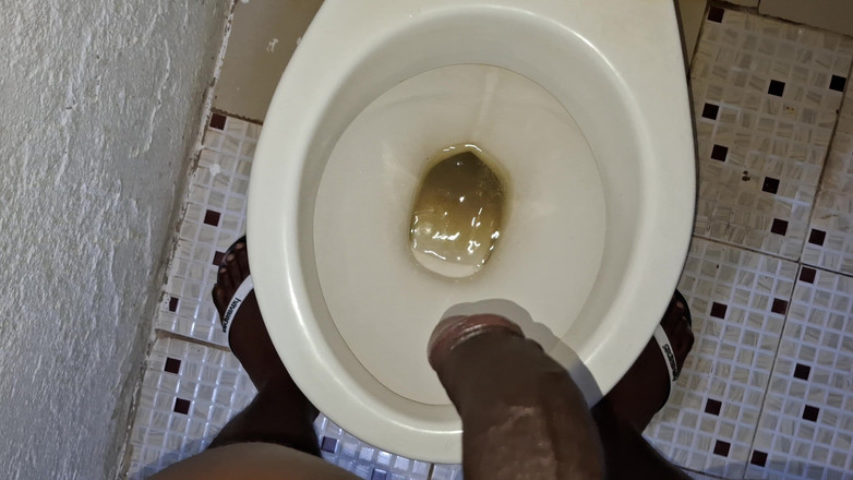 BMCs: 그녀가 좋아하는 엉덩이 처녀 맛에 세게 굴러가다