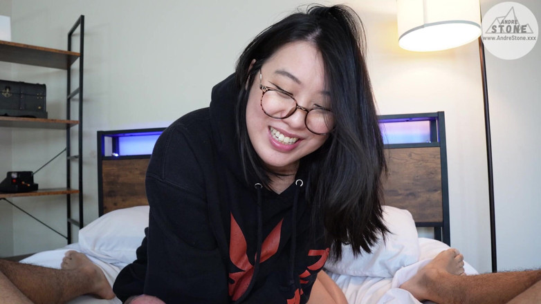 Andre Stone: あなたのセクシーなアジア人の彼女、豆腐があなたに温めてほしいと言っています