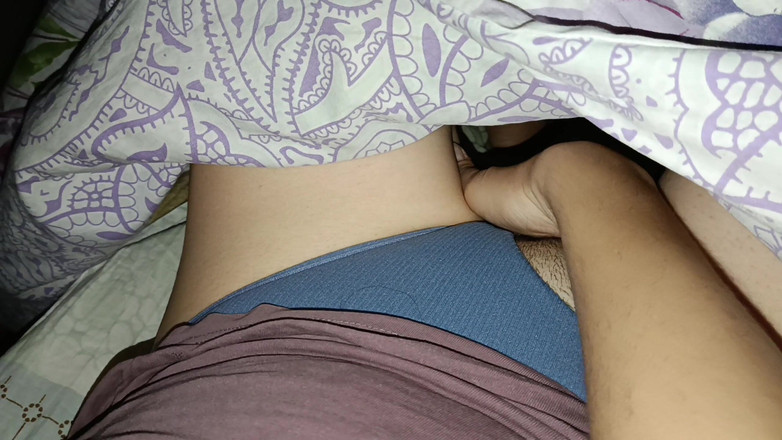 OniSoi: Aku nggak sendirian di rumah, tapi aku pengen banget masturbasi