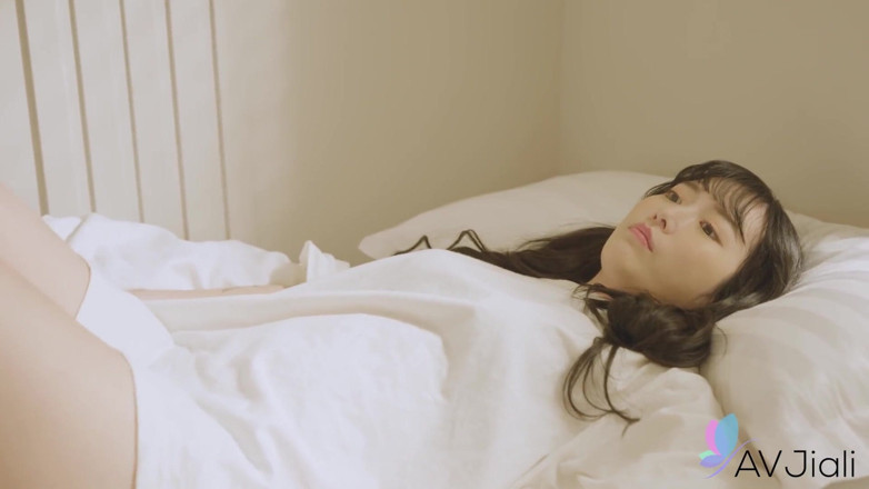 AV Jiali: Sunny Fucks Her Noisy Roommate