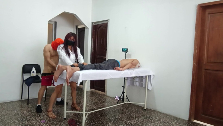 Goky: Massagem e foda ao mesmo tempo