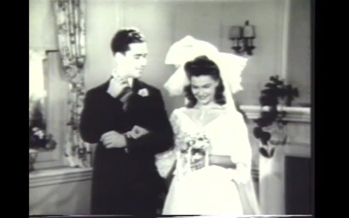 Vintage megastore: Striptease sensual de lindas mulheres vintage (filme completo)
