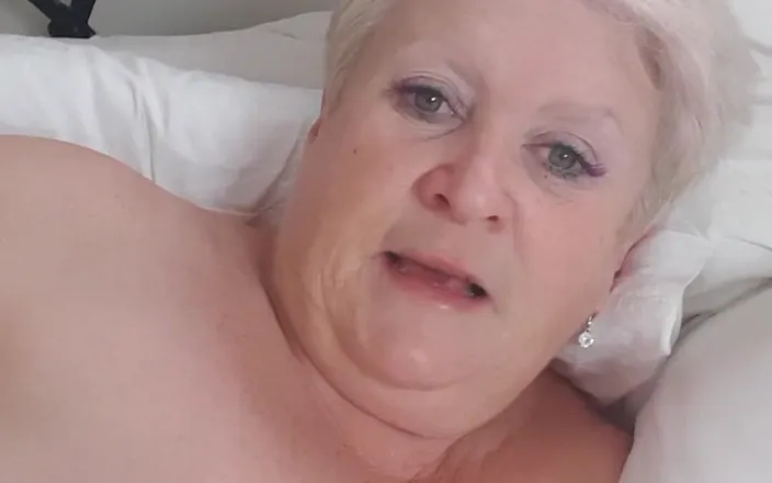 Uk Joolz: Morning chat