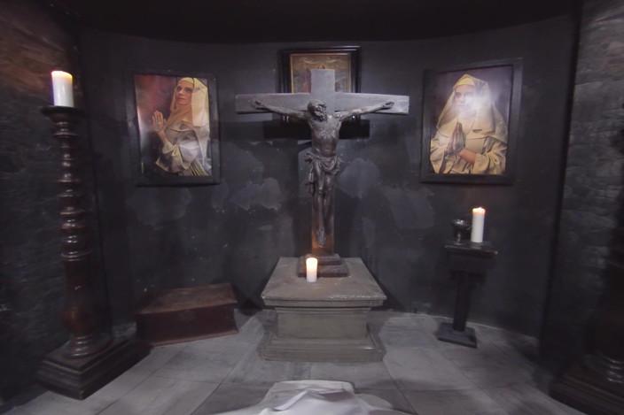 Xvirtual: X Virtuálních 63 zatracené jeptišky v 180°