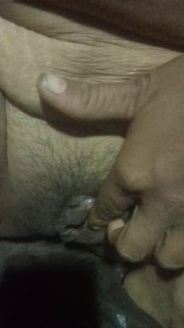 Asmita_bhil: Adik ipar cantik pakai jari di malam hari