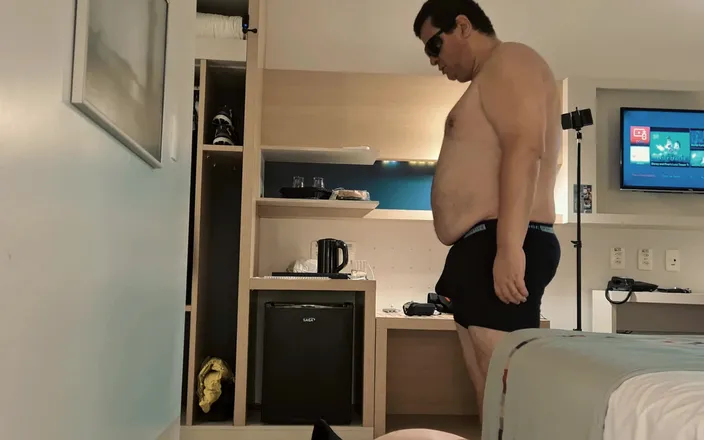 Combat and fetish: Cop Heavyhitterboxer: Sensual Domination in the Hotel Room