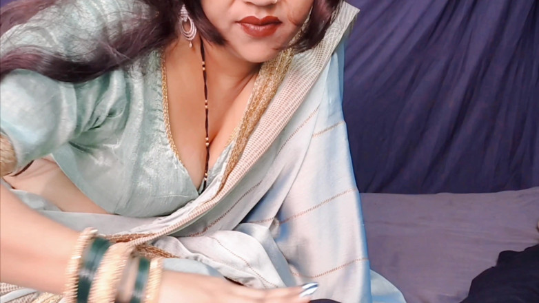 Sexykajalbhabhi: Nyepong kontol bapak kos dan bikin cowok ini jilat memeknya...