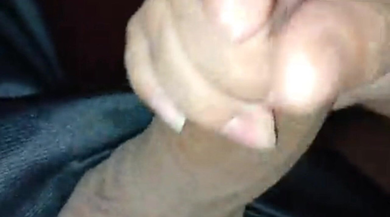 Indian_XXX_Queen: Gadis hot India ngocok kontol pacarnya yang lagi sange - audio...