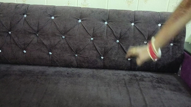 Saarabhabhi6: L'indiana Desi Saara insegna come festeggiare il giorno di san...