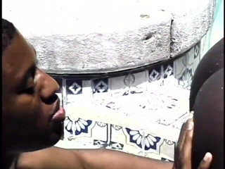 Gays Case: Chocolate brown hunk gets his ass licked in the pool