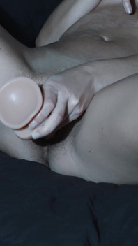 Ik Probeer Voor Het Eerst Een Dildo En Ik Kom Klaar Met Die Combinatie Met De Vibrator