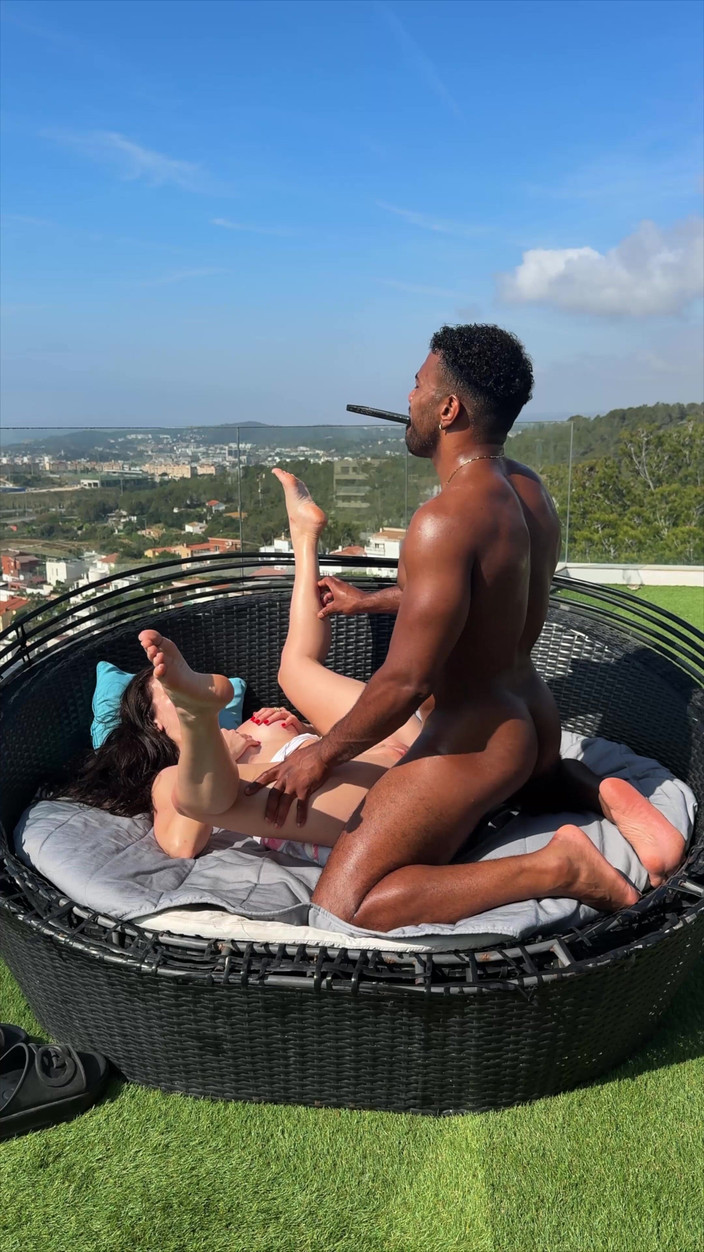 Mary Rock: セクシーなメアリー・ロックにぴったりのビッグ