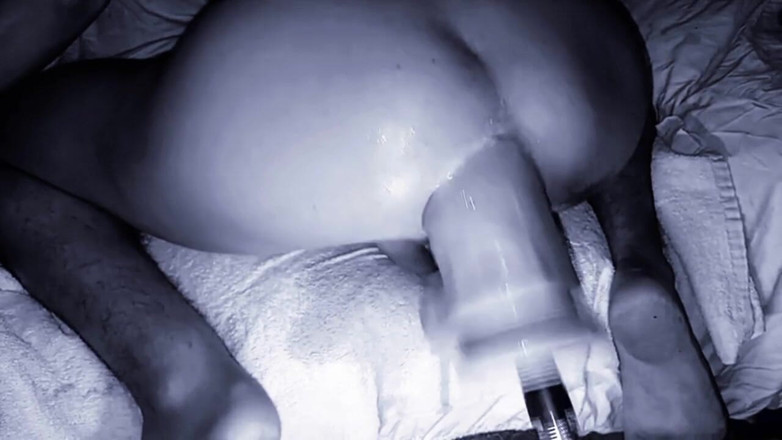 Closecoconut: Gej chłopak ostro zerżnięty przez sex robota