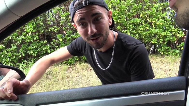 Raw French Bad boys: Kevin Ass usado cru ao ar livre por jovem hetero