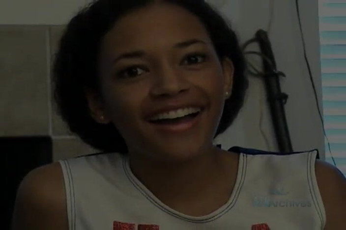 ATK Fans (Solo): 穿制服的男女同校。