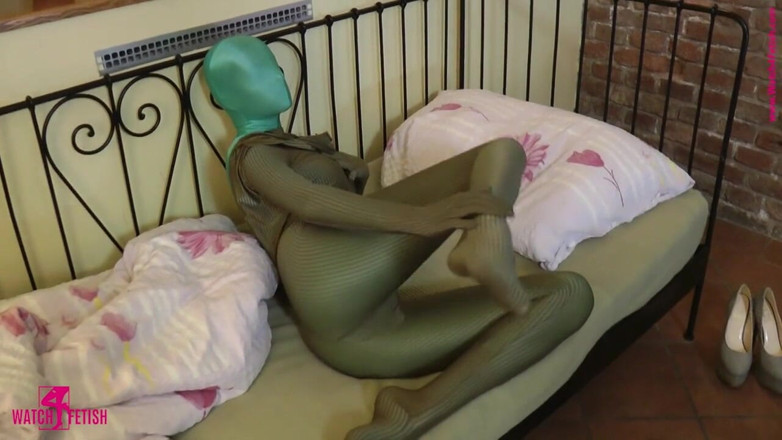 ZentaiDolls: Bianca mastrubates in spandex catsuits