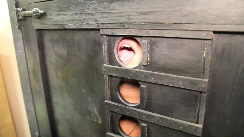 Angels with horns: Gloryholeblowjob dengan Little Miss 'Kiles Banyak''