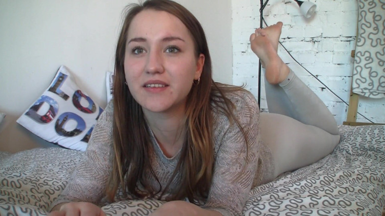 Dirty fantasy: My Teen Stepdaughter in Pantyhose Masturbates and Shows off Her...
